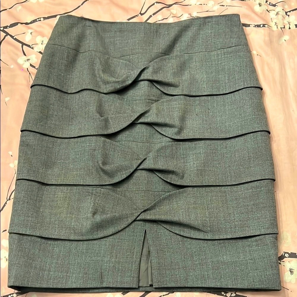 Elegant Wool Gray Tiered Skirt